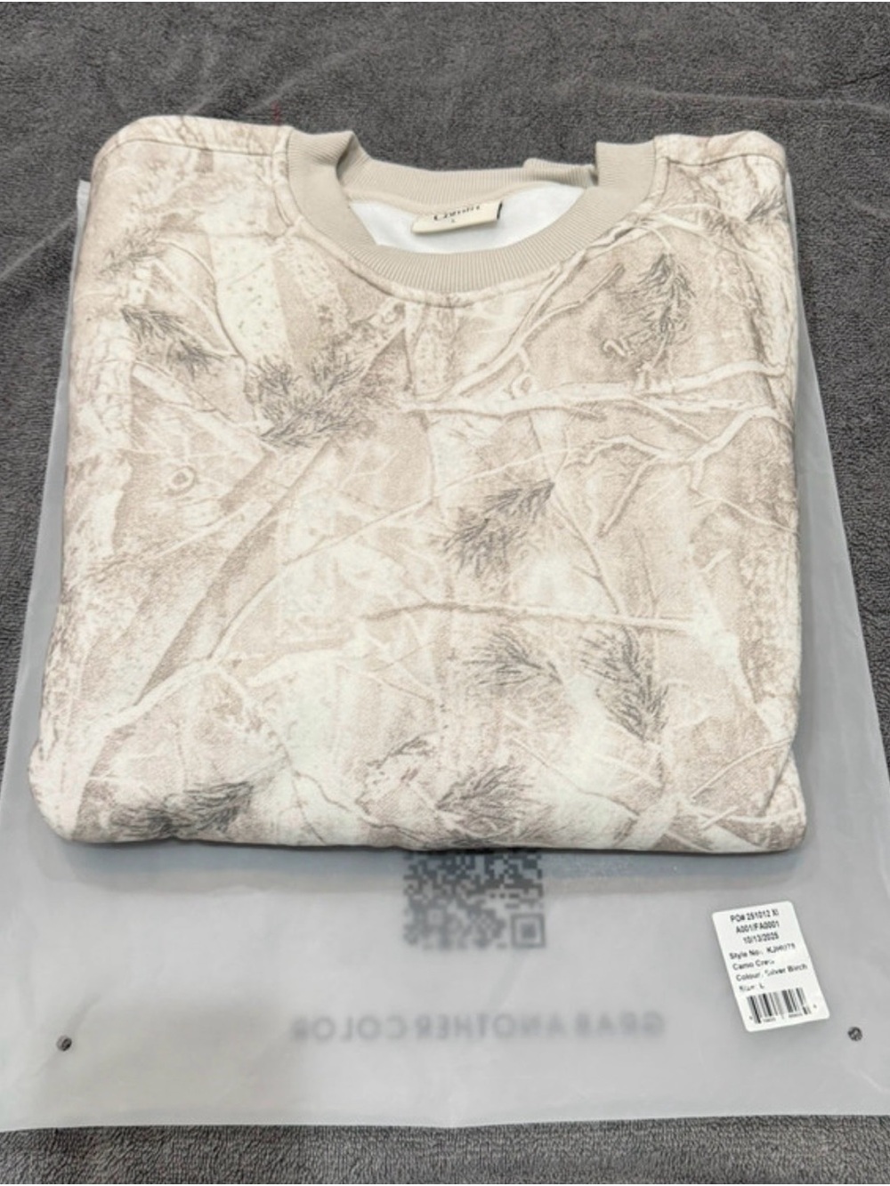 Comfrt Camo Tree-Print Crewneck Sweatshirt - silver birch